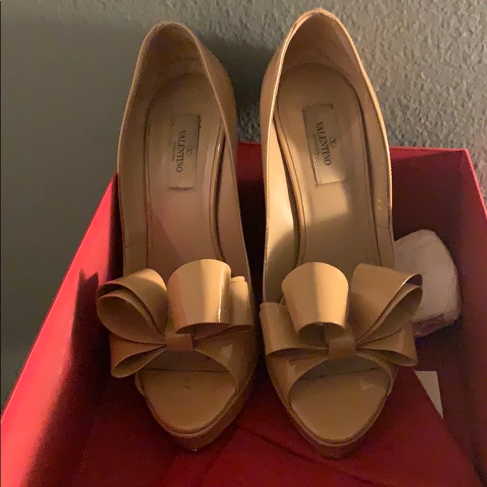 Valentino bow pumps